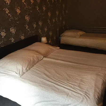 Viktor Apartment